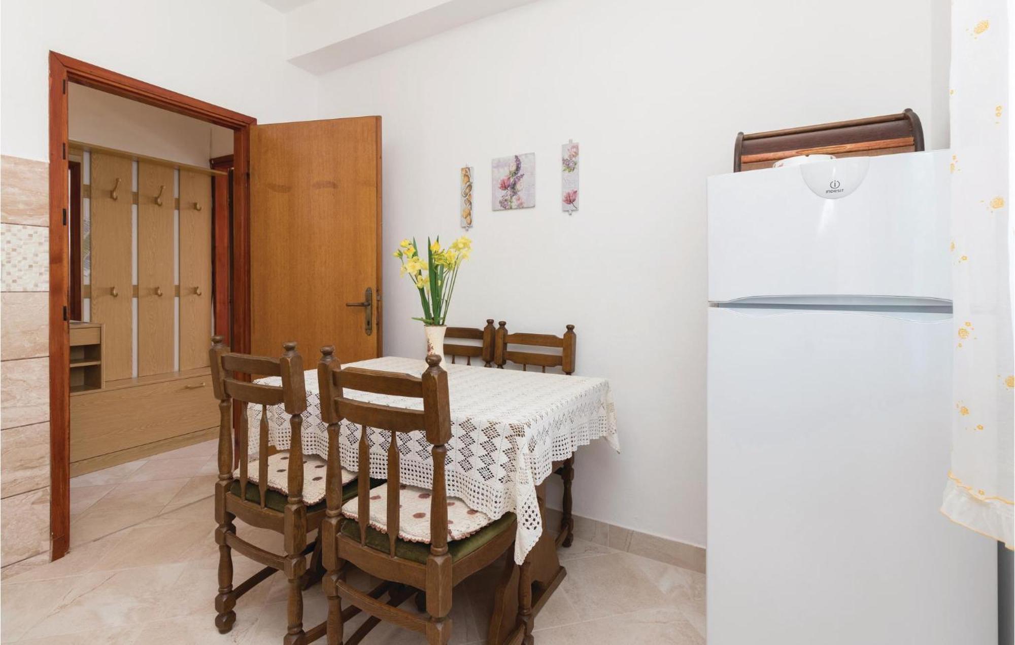 Nice Apartment In Zadar With Wifi Luaran gambar