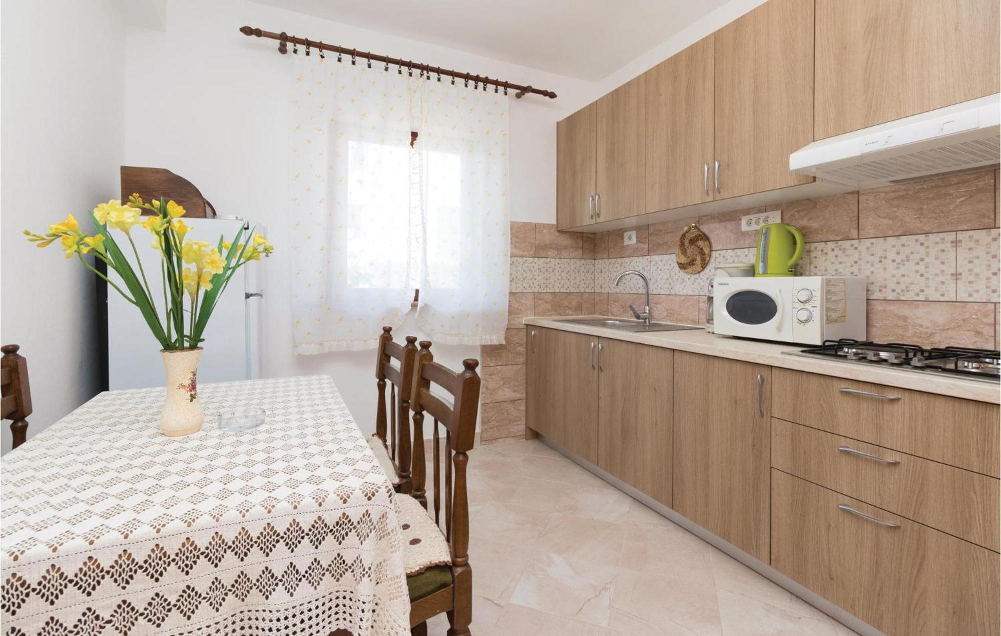 Nice Apartment In Zadar With Wifi Luaran gambar