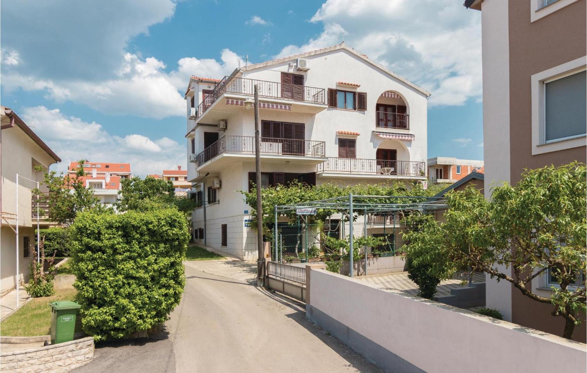 Nice Apartment In Zadar With Wifi Luaran gambar