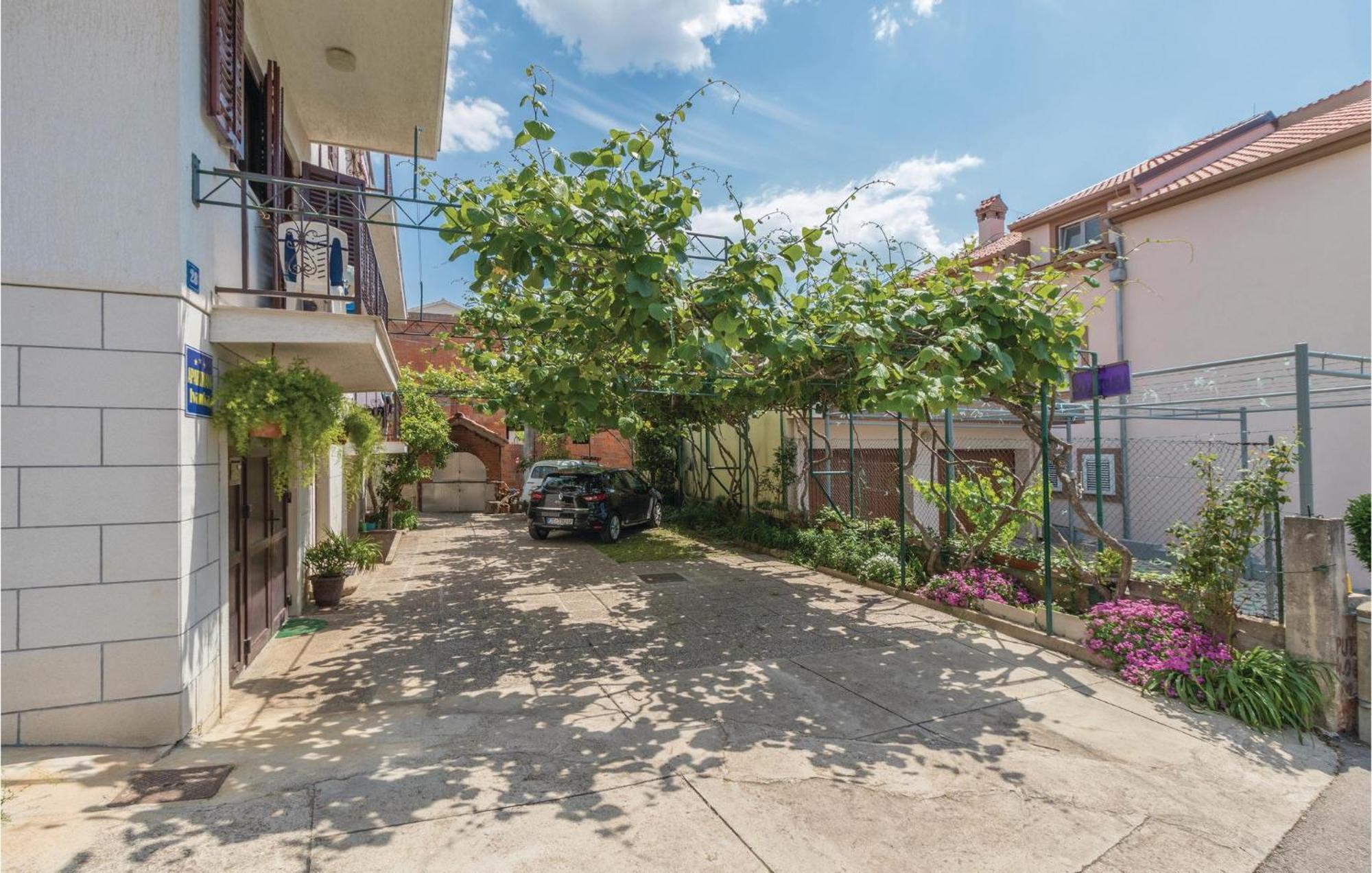 Nice Apartment In Zadar With Wifi Luaran gambar