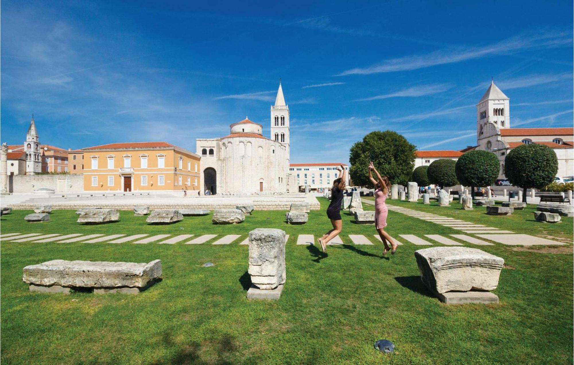Nice Apartment In Zadar With Wifi Luaran gambar